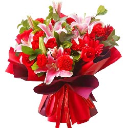 11朵红色康乃馨红玫瑰百合，懂得爱